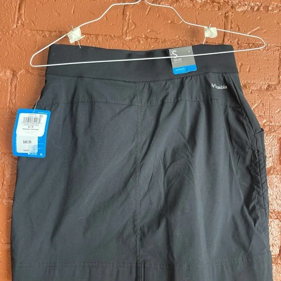 Columbia Women's Black Shorts - Picture 2 of 2